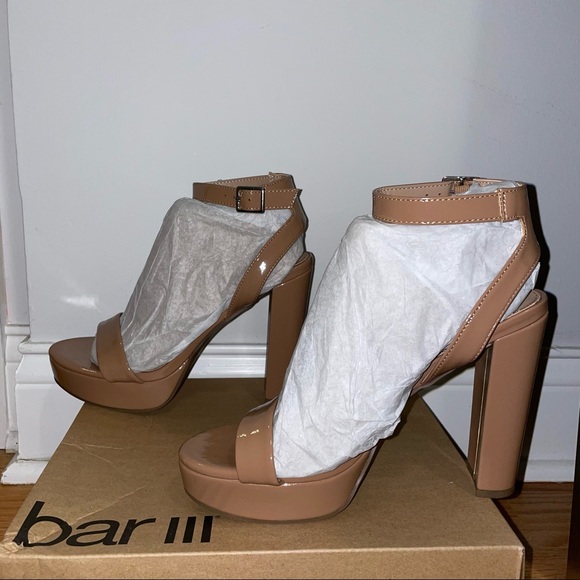 Faux Leather platform Heels - Picture 4 of 4